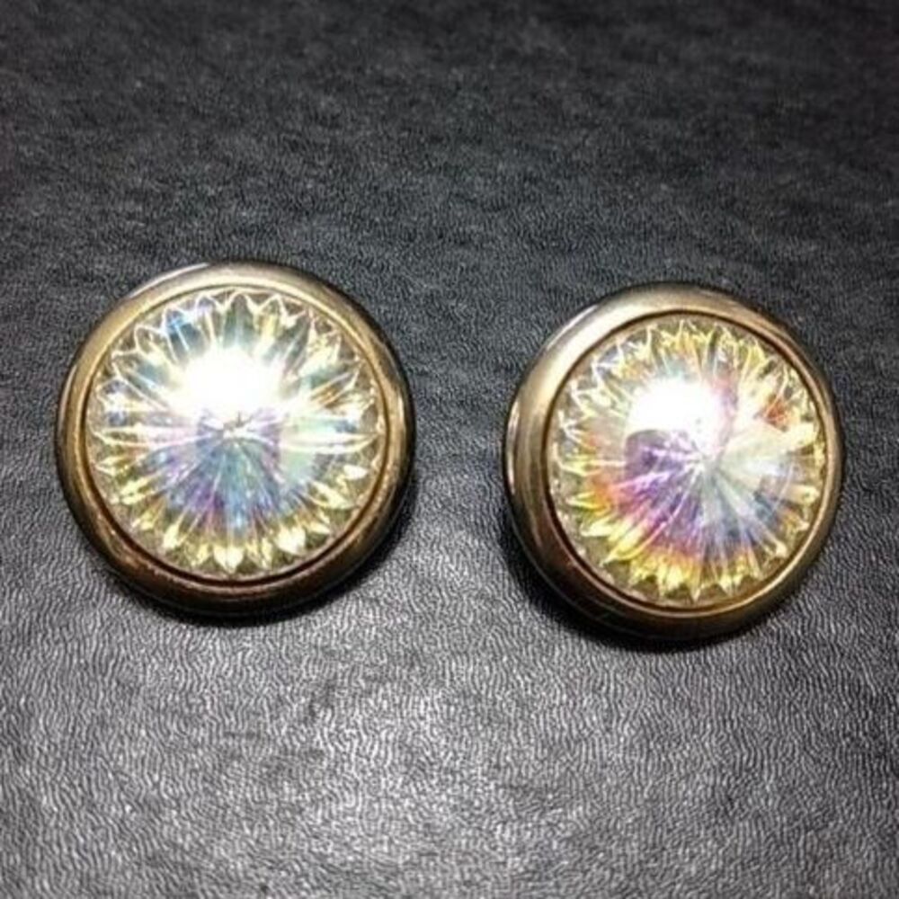 Emmons Vintage gold tone clip on earrings